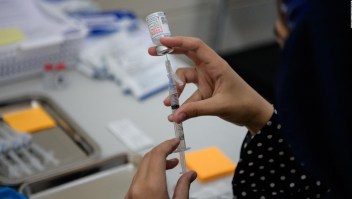 Moderna estudia su vacuna contra la variante ómicron