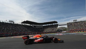 Checo y la lucha por el título dan calor al GP de México