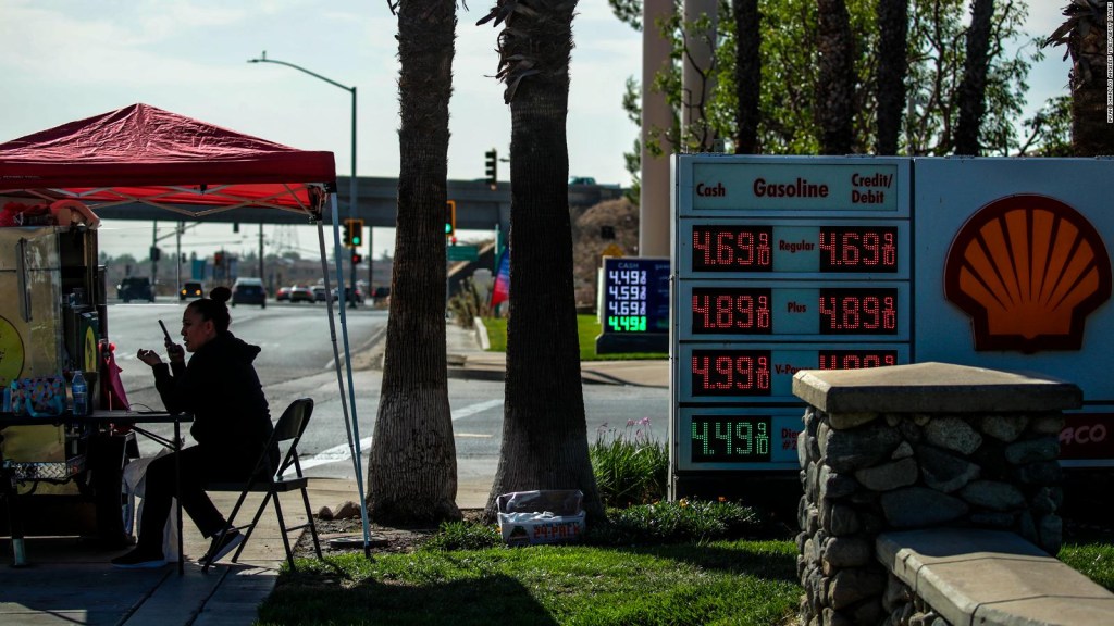 Precios de gasolina afectan viajes de Acción de Gracias