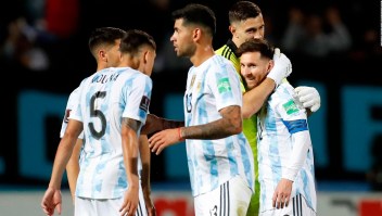 Argentina se acerca al Mundial y Uruguay se complica