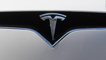 JPMorgan demanda a Tesla por tuits de Elon Musk