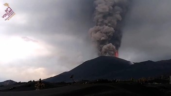 Así muestra su potencia el volcán de La Palma
