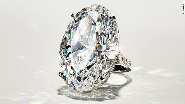 Esta lujoso collar la joya más cara en de Tiffany