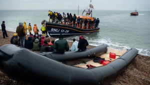Decenas de migrantes muertos en naufragio en el Canal de la Mancha