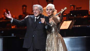 Tony Bennett, de 95 años, deja su corazón en el escenario en un conmovedor concierto final con Lady Gaga