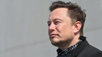 Elon Musk mantiene a sus seguidores adivinando tras tuitear un misterioso poema chino