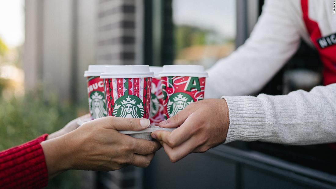Los vasos navideños de Starbucks cumplen 22 años de tradición