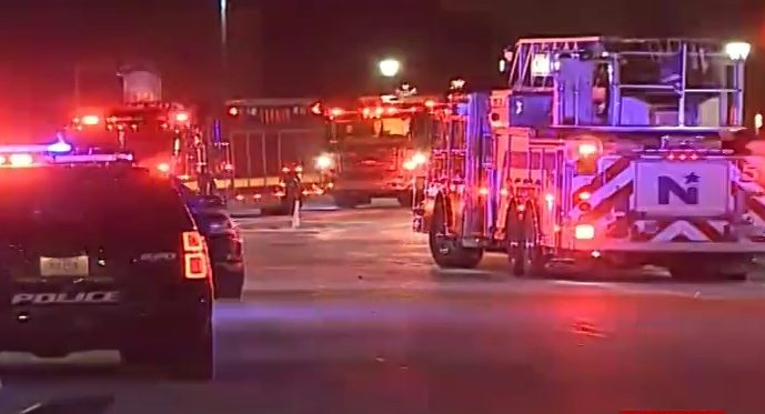 Varias personas resultaron heridas cuando el conductor atraviesa un desfile festivo en Wisconsin
