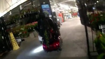 Video policía disparahombre silla de ruedas