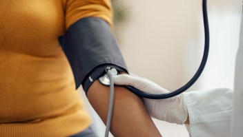 Estudio alerta aumento de presión arterial en pandemia