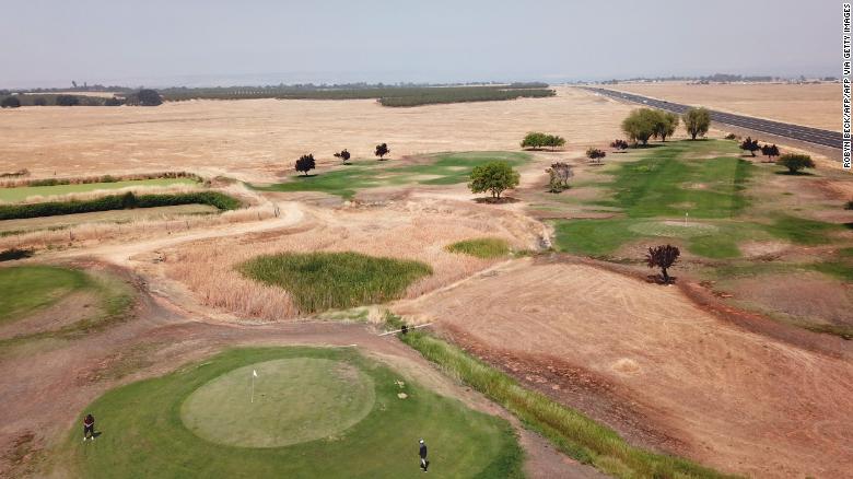 campo golf sequía