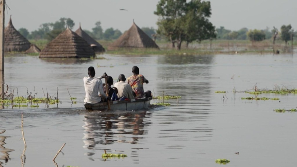 Las inundaciones "biblicas" en este pais afligen el hambre y la pobreza