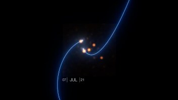 Estrella rompe récord al acercarse a un agujero negro