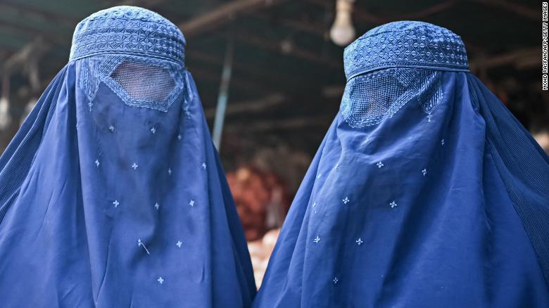 mujeres talibanes Afganistán viajes