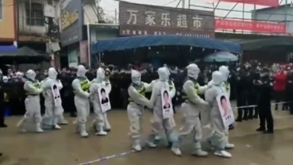 policía china humillación pública