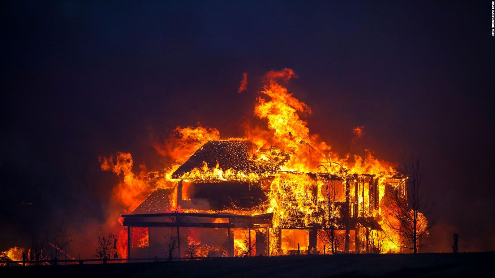 Incendios forestales destruyen viviendas y provocan evacuaciones en  Colorado | Video | CNN