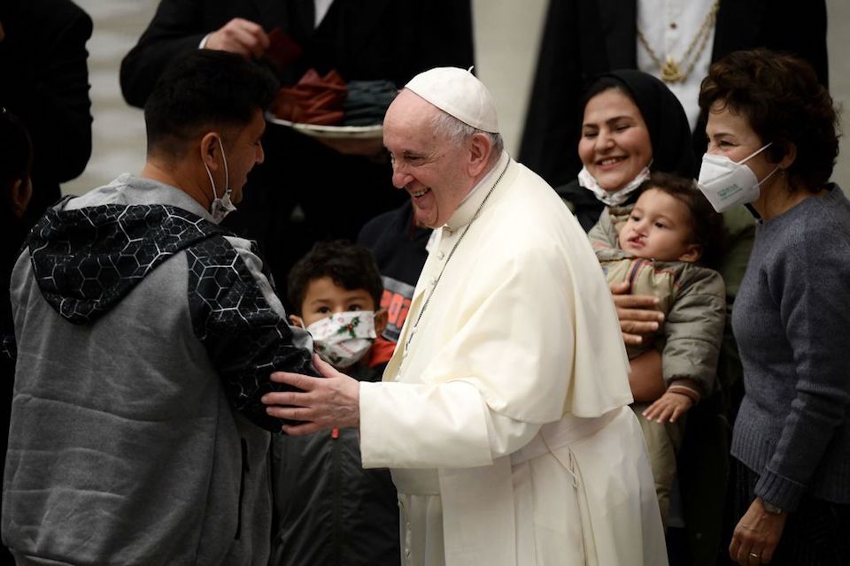 papa Francisco inmigrantes refugiados