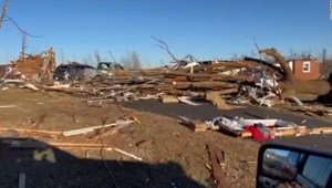 Desvatasción-tornados-kentucky-CNN