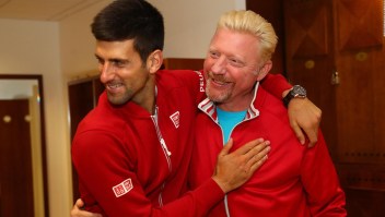Exentrenador de Djokovic: Novak debería hablar abiertamente