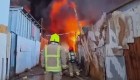 Un incendio consume 100 casas en Chile