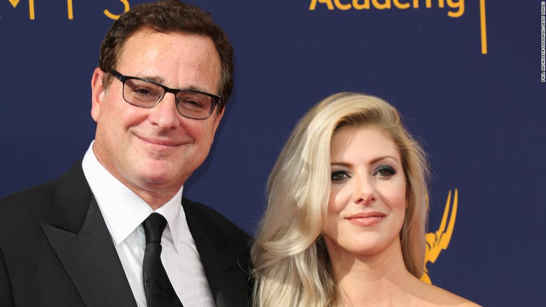 Kelly Rizzo, wife of Bob Saget, shares an emotional tribute after the actor's funeral thumbnail