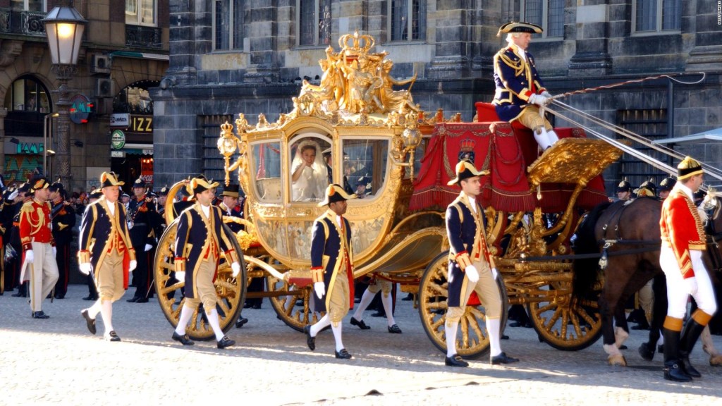 Dutch royals have stopped using floats for transport