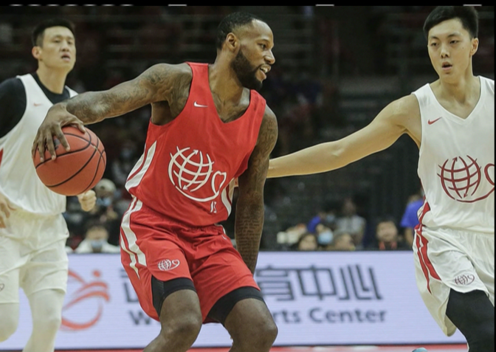 American basketball player is a victim of racial abuse in China