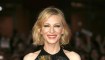 Cate Blanchett se disfraza de maestra en pandemia
