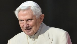 Benedicto XVI admitió haber participado en una reunión sobre un cura abusador