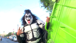 Líder de Kiss elogia al recolector de basura que lo imita en México