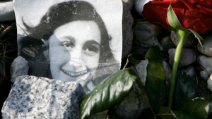 Un notario judío habría traicionado a Ana Frank y su familia