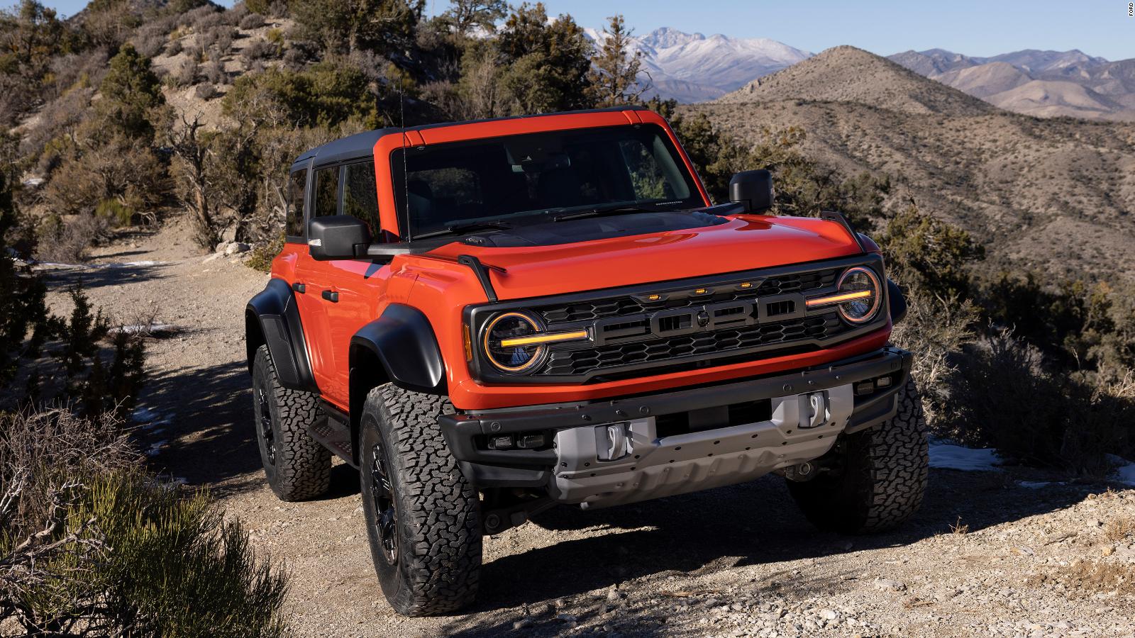 See the new Ford Bronco Raptor built for offroading and speed Videos