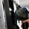 ¿Tiene Biden opciones viables para reducir el precio de la gasolina?