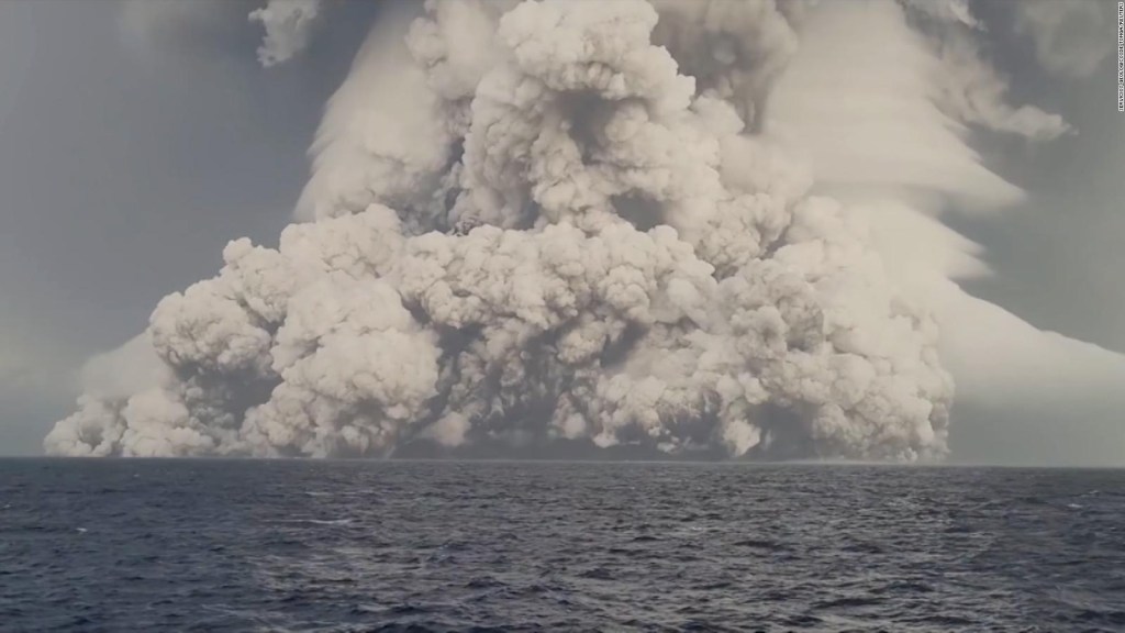 Captan ondas de choque a 5.000 km del volcán de Tonga