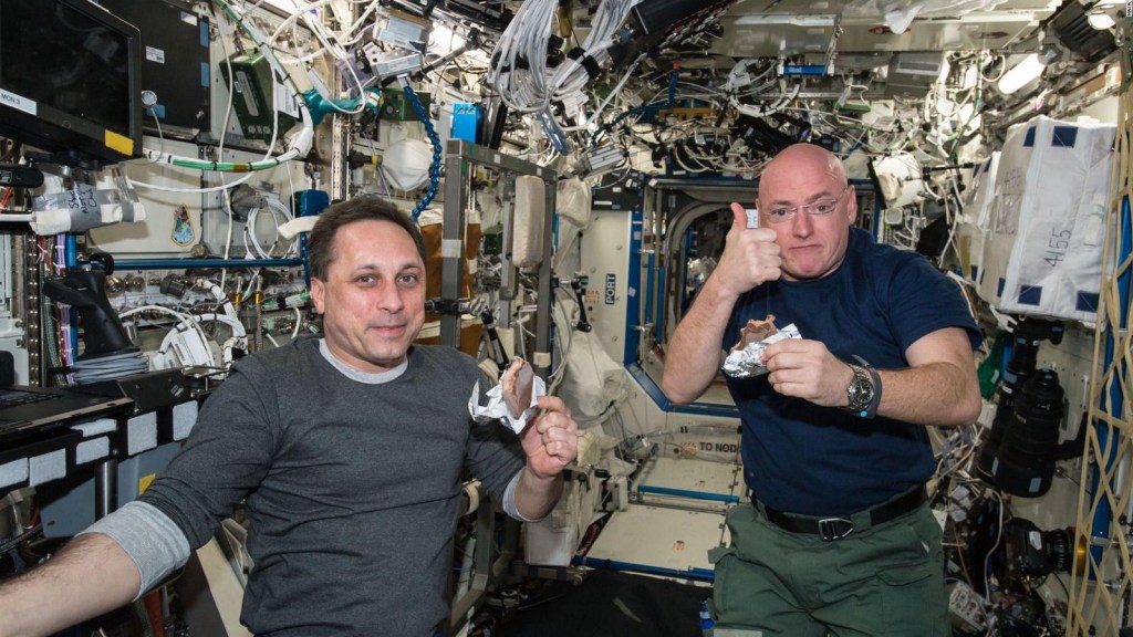 Ofrecen premio milionario per alimentare un astronauta