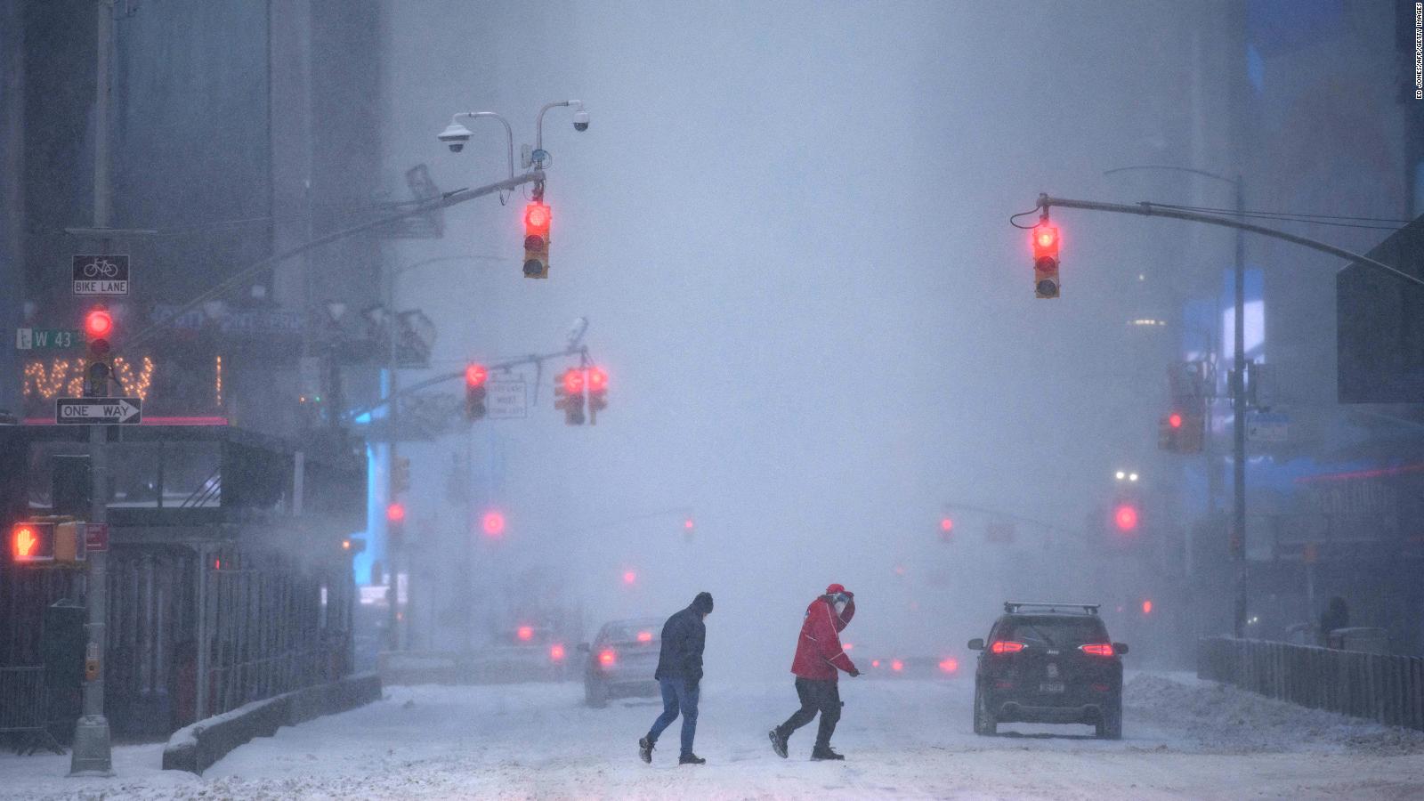 Powerful Winter Storm Hits Northeast US Hard | Videos | CNN - The ...