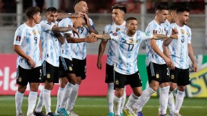 Sin Messi, Argentina dio muestras de su gran momento y venció a Chile como visitante, en una nueva fecha de las eliminatorias sudamericanas