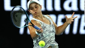 Ashleigh Barty vence a Madison Keys y llega a la final del Abierto de Australia.
