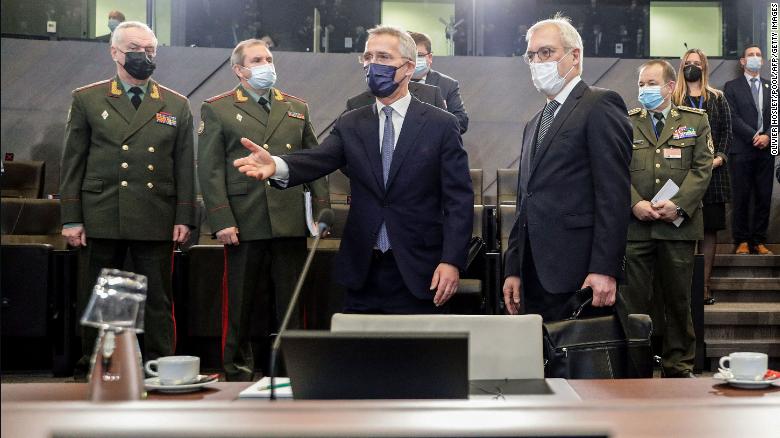 Russia and NATO have decisive talks on crisis in Ukraine
