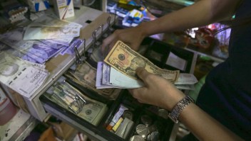 ¿Terminó la hiperinflación en Venezuela? Cruces entre el Banco Central y consultoras privadas por los precios