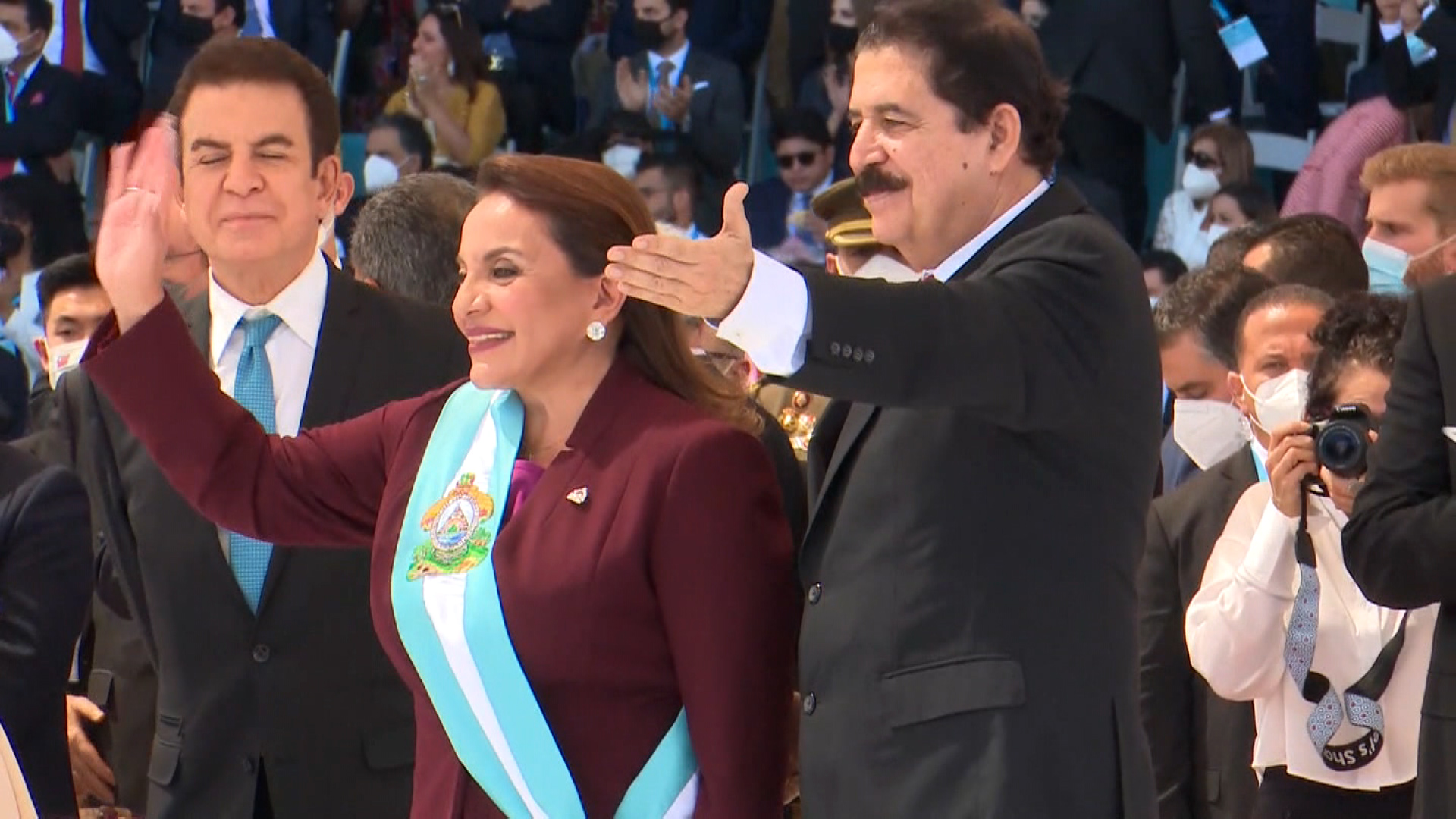 Xiomara Castro jura como presidenta de Honduras