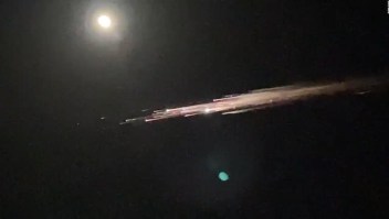 Basura espacial ilumina el cielo nocturno de México