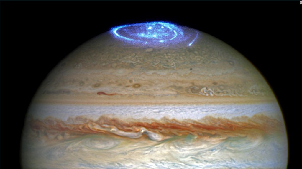 Mira estas spettacolari aurore boreali in Júpiter