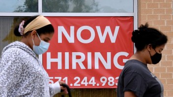 Renuncias a empleos en EE.UU. logran récord en 2021