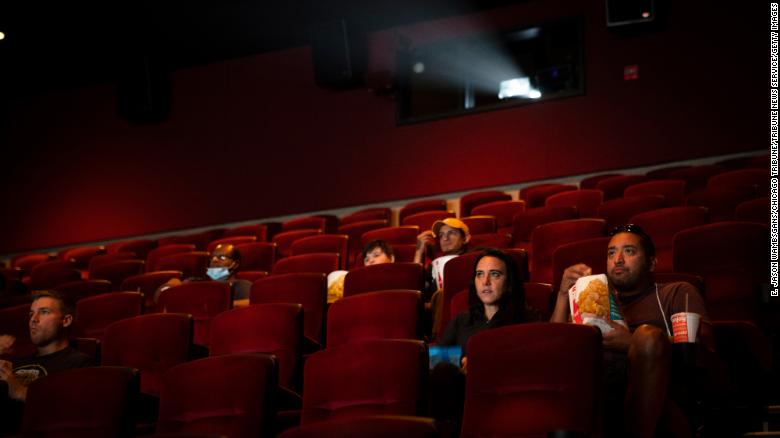 Películas - A pesar de que se quejan de que las películas son demasiado largas, los espectadores siguen yendo a ver películas largas en cines