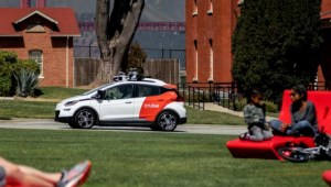 GM lanza servicio de robotaxis en San Francisco