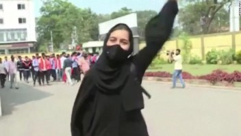 protestas hiyab India