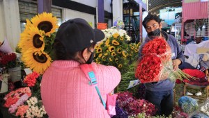 Menos del 10% de mexicanos lleva serenata en San Valentín