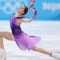 Kamila Valieva, del Comité Olímpico Ruso, participa en la competencia individual de patinaje artístico