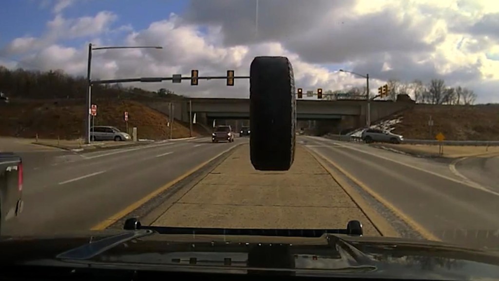 Look at this accident that was recorded on the vehicle's camera